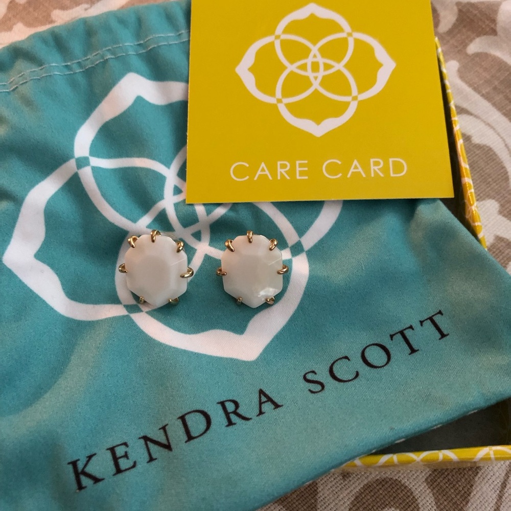 Kendra Scott Morgan stud earrings